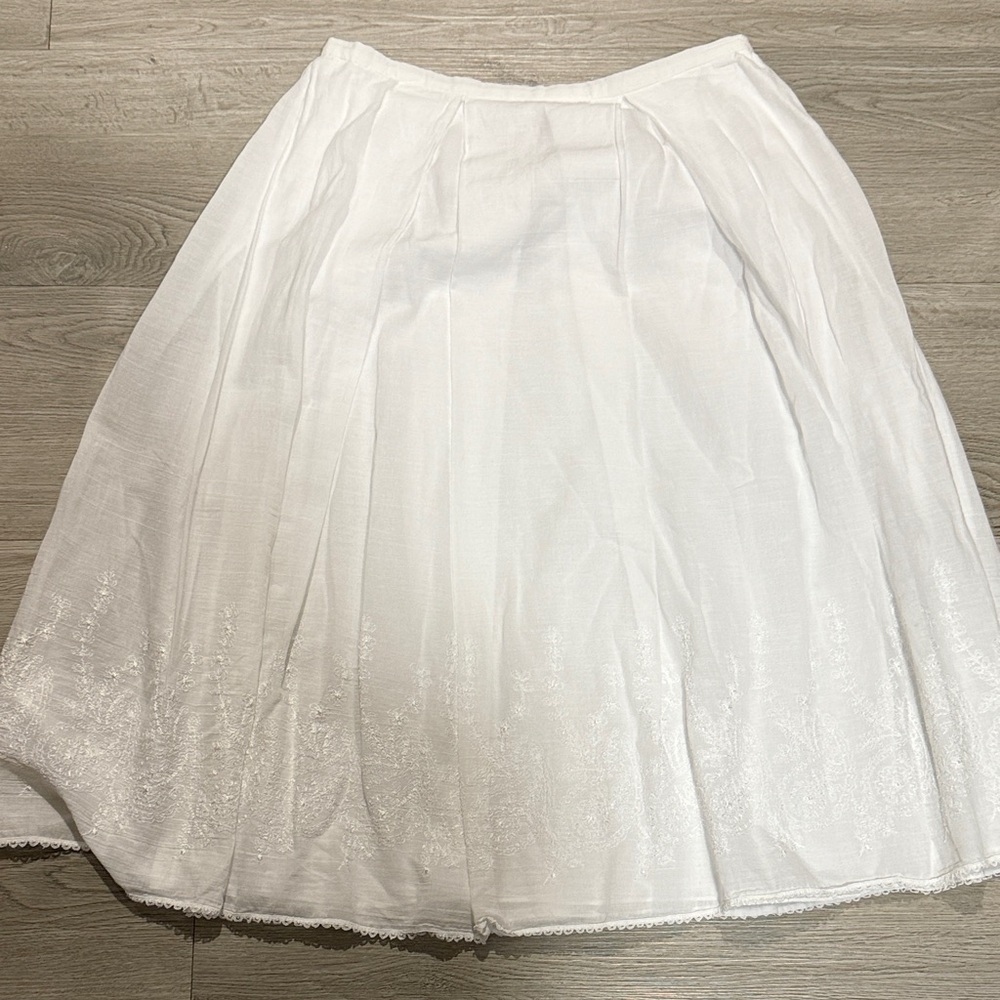 Chic White A-Line Women's Skirt